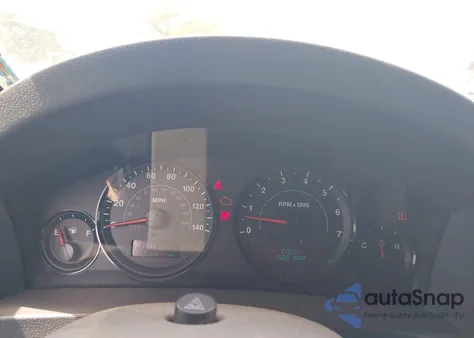 2005 Jeep Grand Cherokee Laredo z USA, uszkodzony, nr VIN 1J4GR48KX5C693550